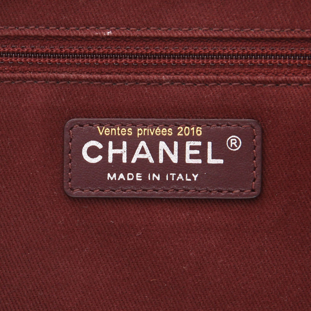 Chanel Timeless shoulder bag in green quilted leather - DETAIL 2