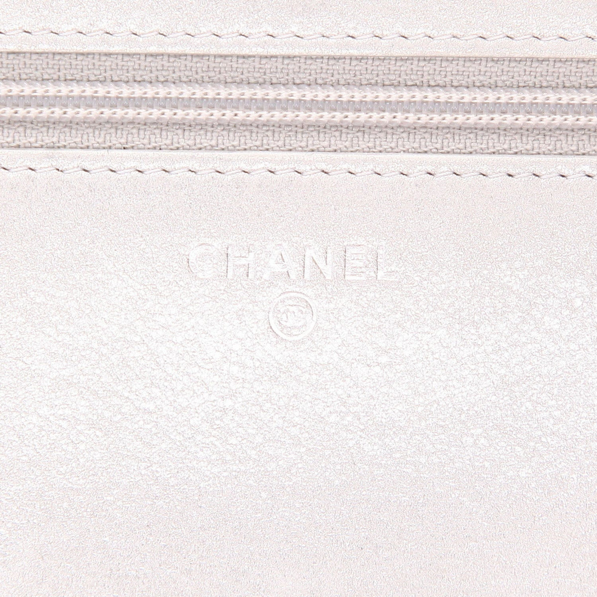 Chanel Wallet on Chain shoulder bag in black and silver leather - DETAIL 2