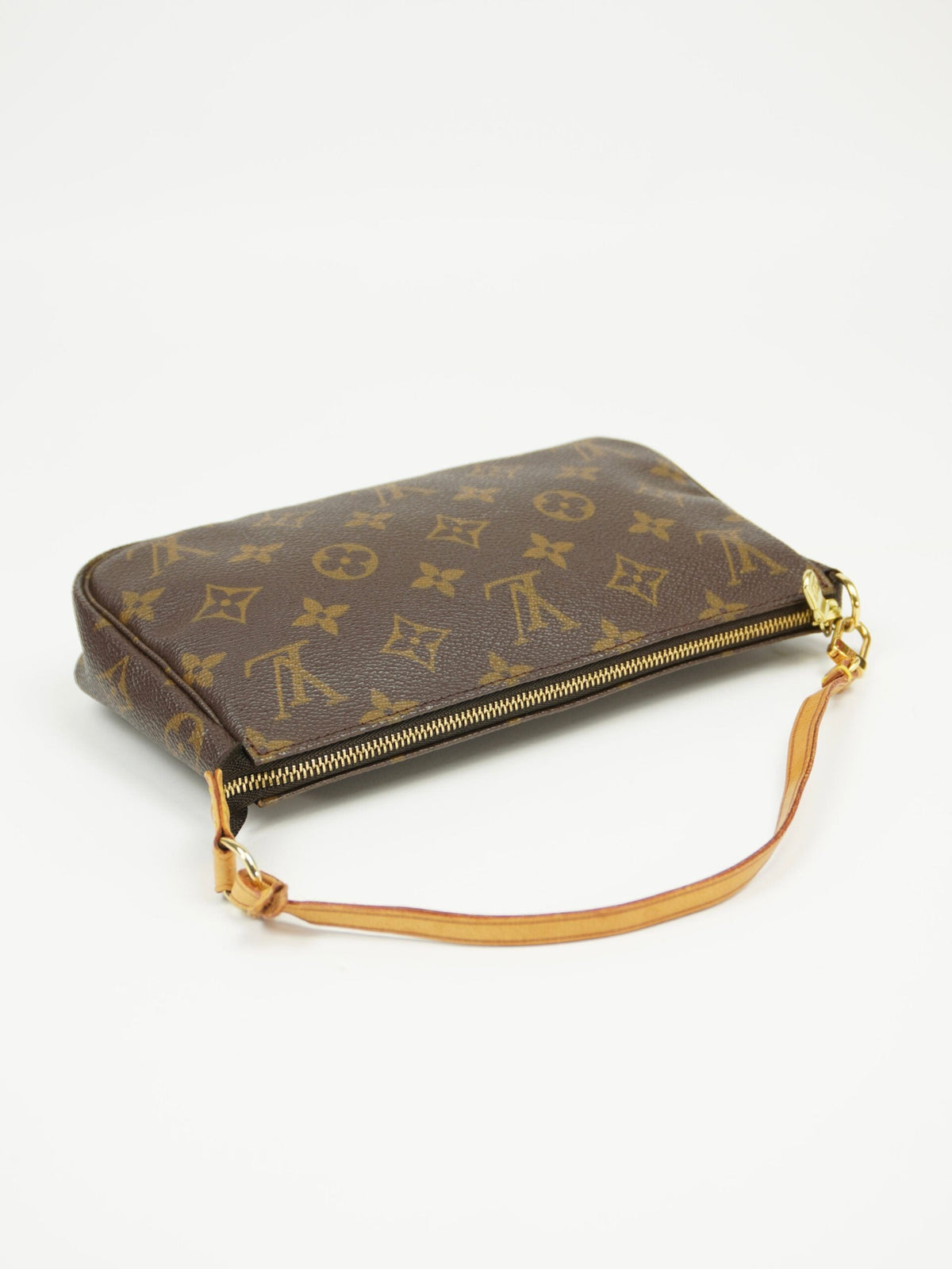 LOUIS VUITTON POCHETTE BAG