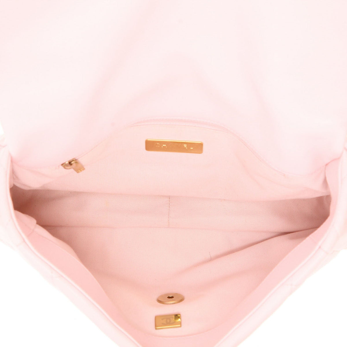 Chanel 19 handbag in pink quilted leather - DETAIL 3