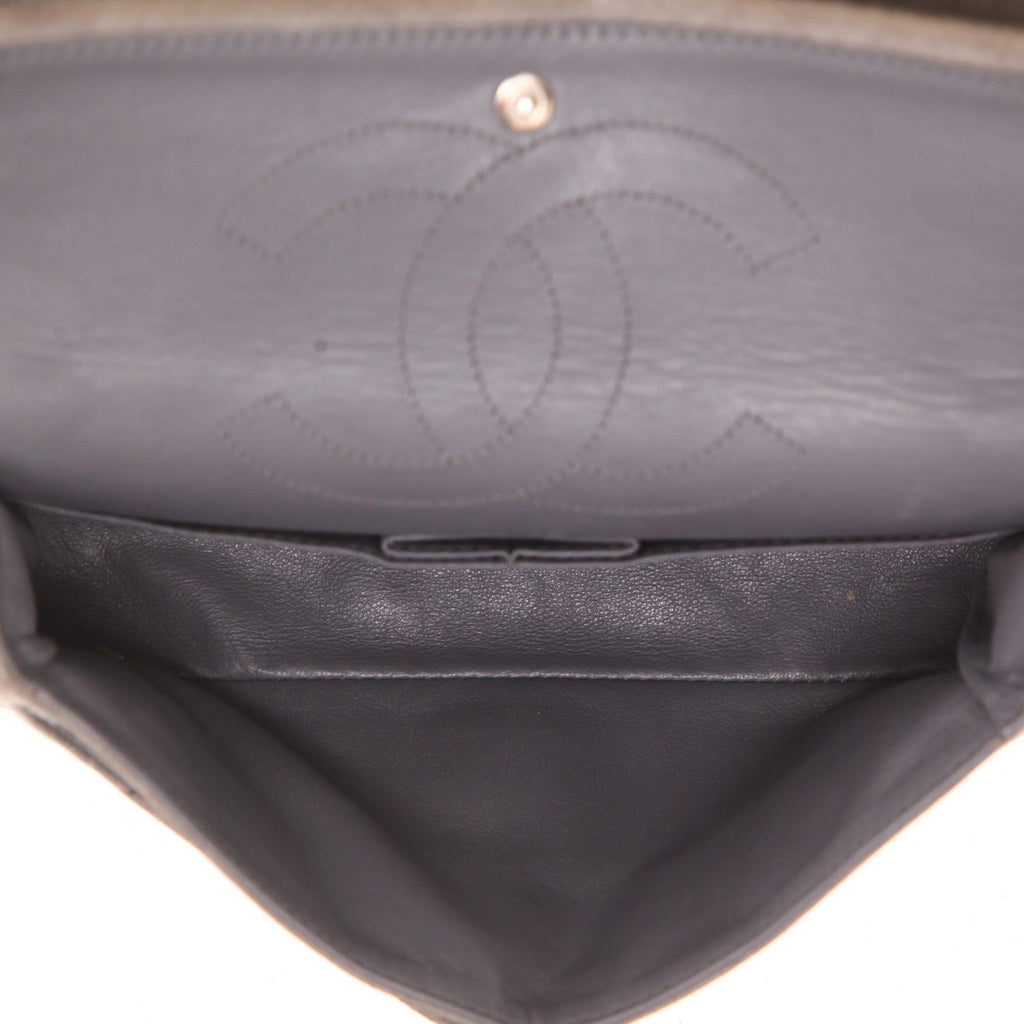 Chanel 2.55 medium model shoulder bag in grey doblis calfskin - DETAIL 3