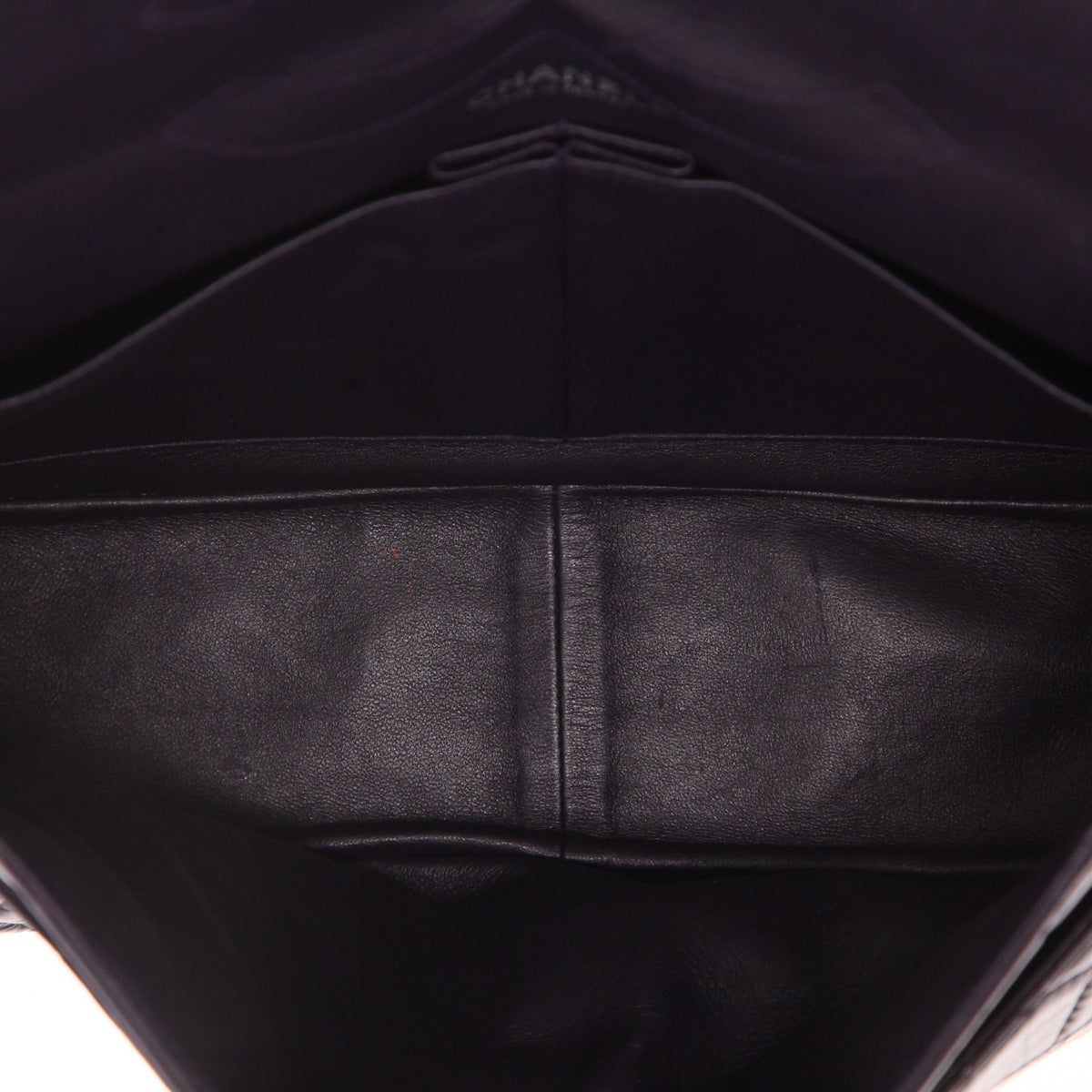 Chanel 2.55 shoulder bag in purple quilted leather - DETAIL 3
