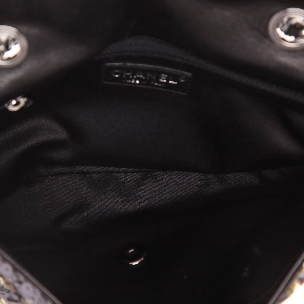 Chanel Timeless handbag in brown, silver and golden brown paillette - DETAIL 3