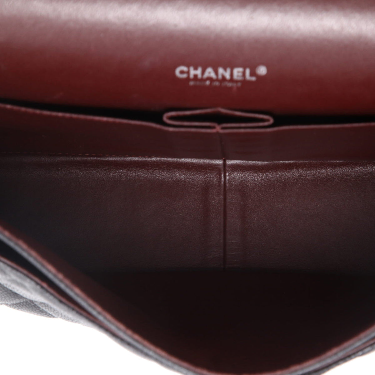 Chanel Timeless Maxi Jumbo shoulder bag in black quilted grained leather - DETAIL 3
