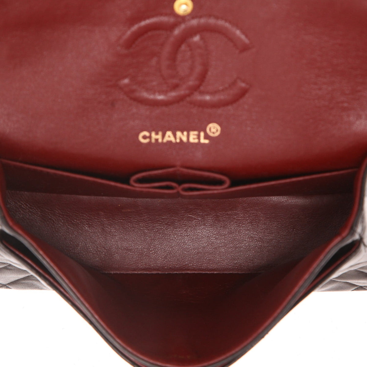 Chanel Timeless Petit handbag in black quilted leather - DETAIL 3