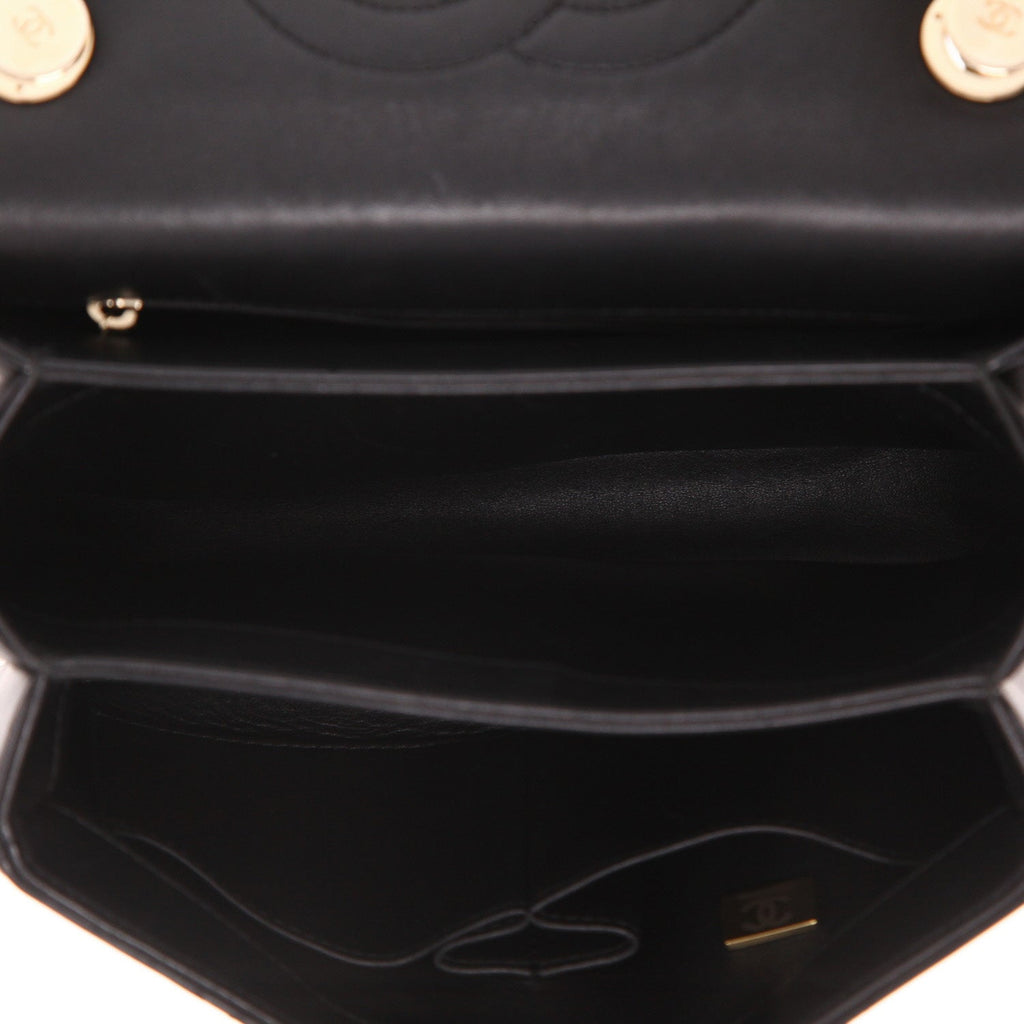 Chanel Trendy CC shoulder bag in black quilted leather - DETAIL 3