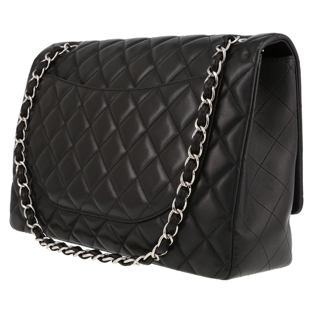Chanel Timeless Maxi Jumbo shoulder bag in black quilted leather - DETAIL 5
