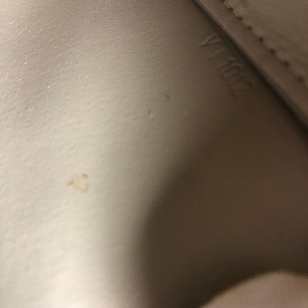 LOUIS VUITTON VERNIS POCHETTE SHOULDER BAG